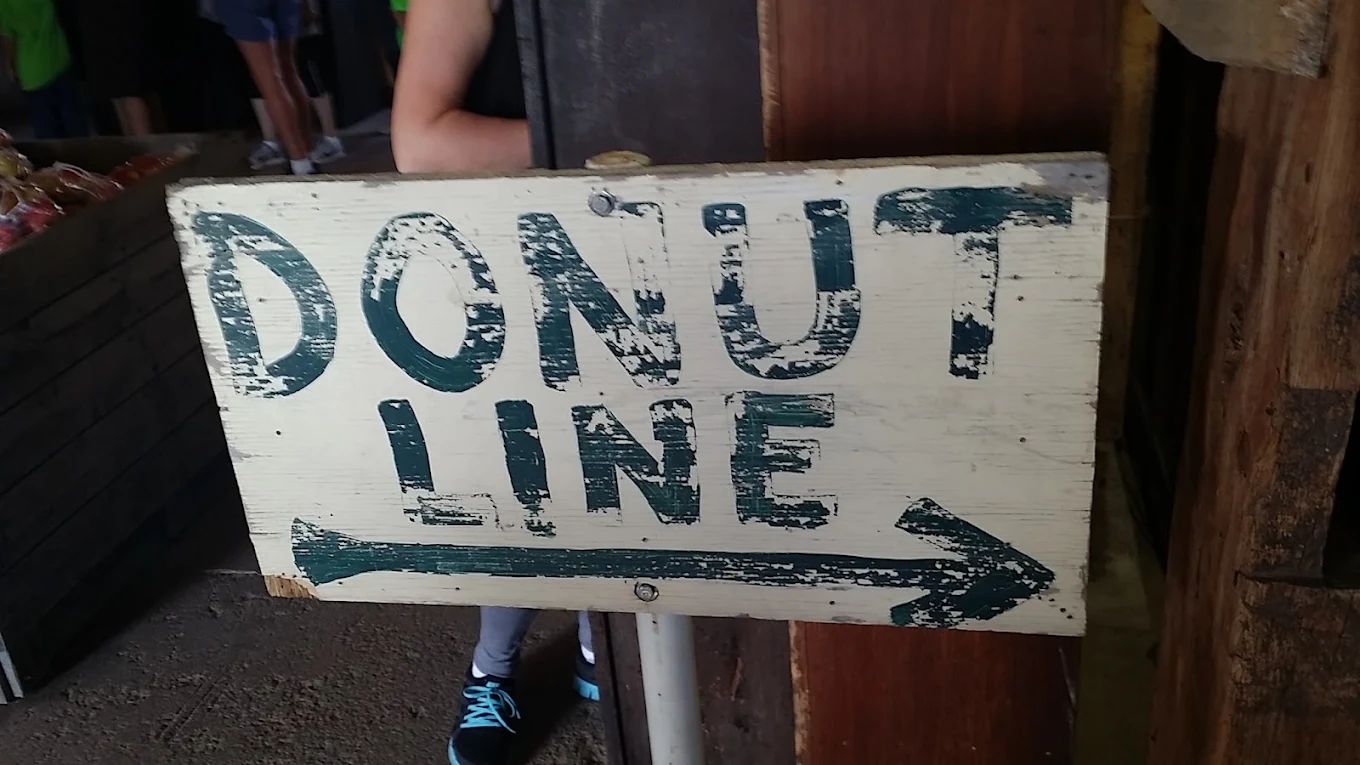 The donut line sign at the Long Family Orchard Cider Mill