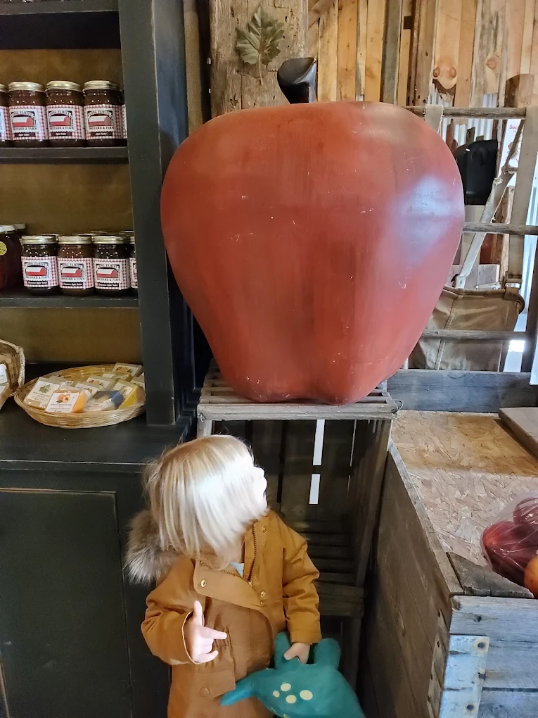 The giant apple photo spot at Long Family Orchard